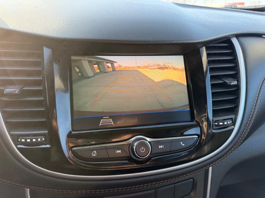 Chevrolet Trax Vehicle Full-screen Gallery Image 19