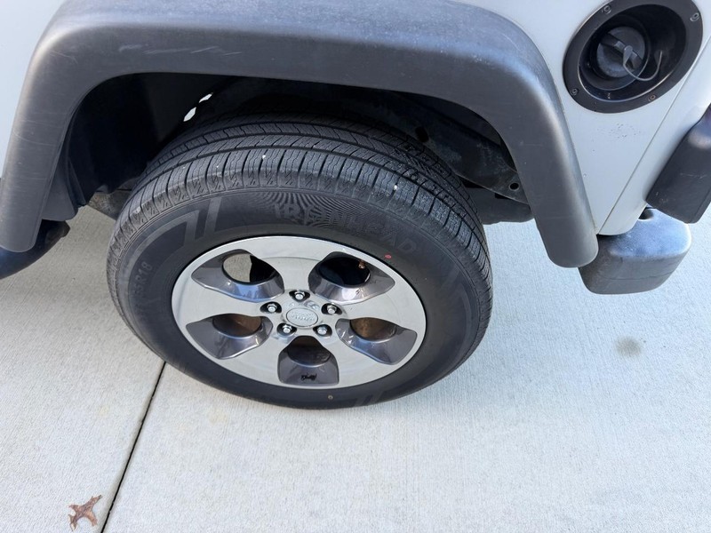 Jeep Wrangler Vehicle Full-screen Gallery Image 6