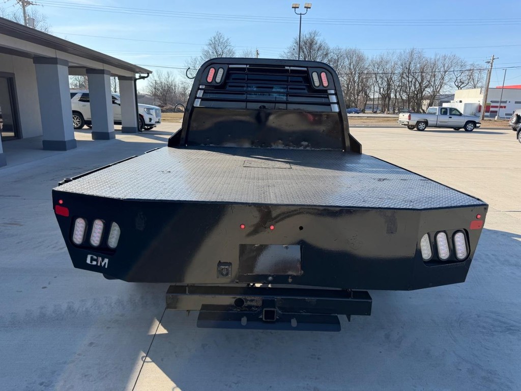 Ford Super Duty F-350 DRW Vehicle Full-screen Gallery Image 4