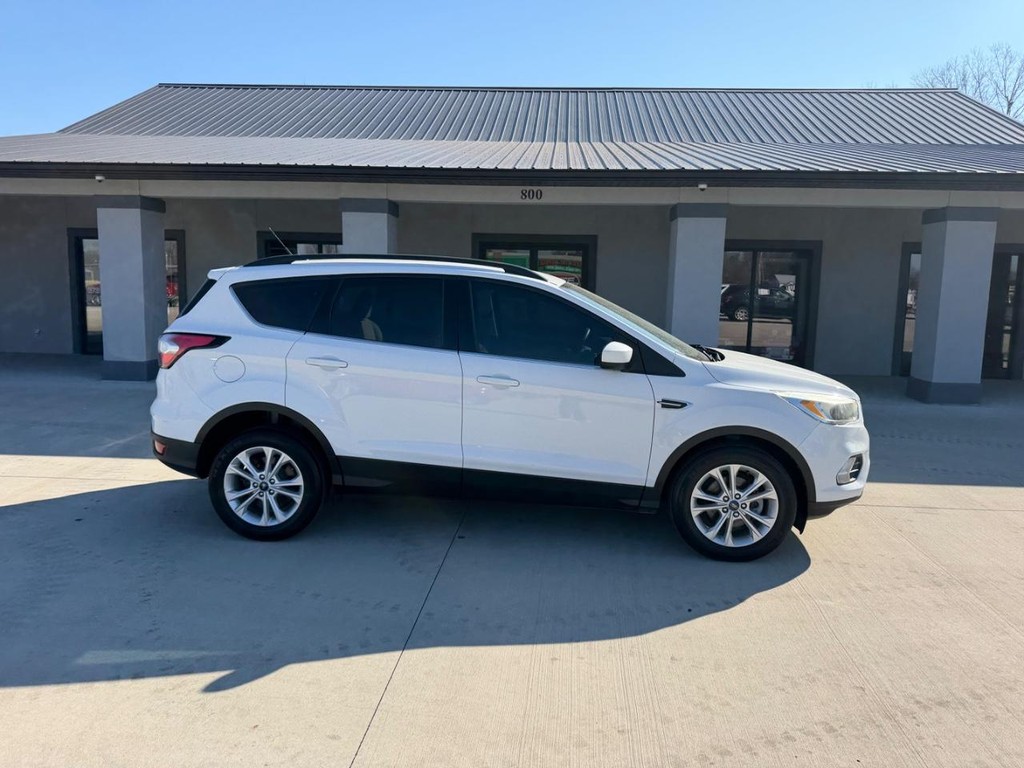 Ford Escape Vehicle Full-screen Gallery Image 02