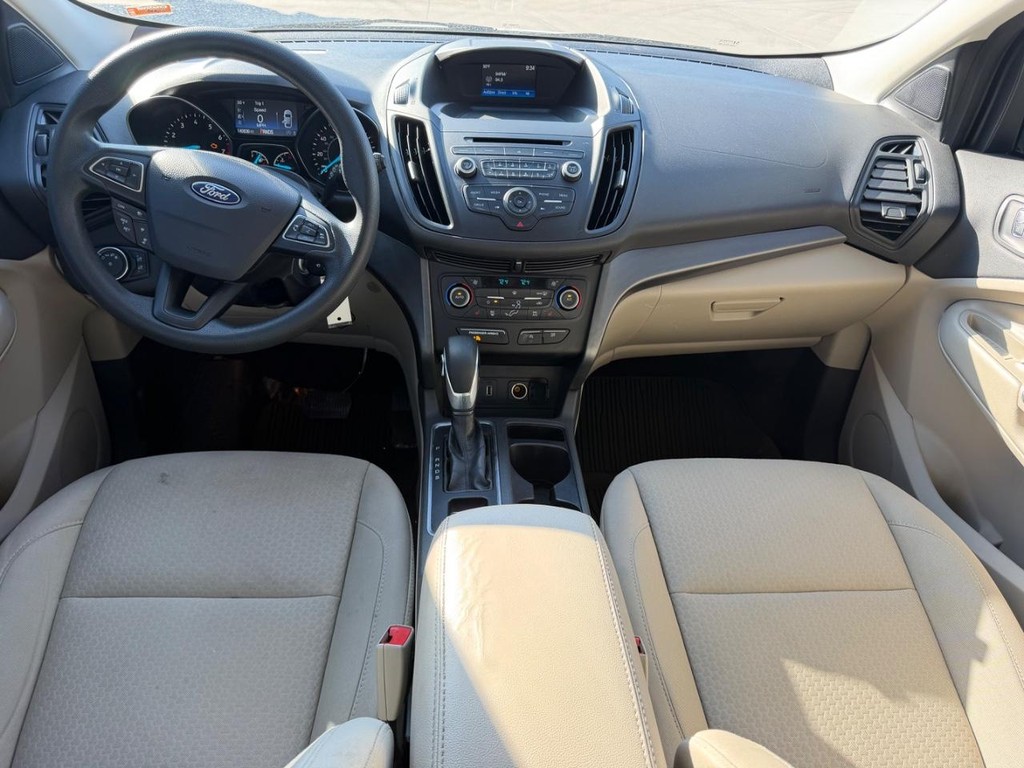 Ford Escape Vehicle Full-screen Gallery Image 08