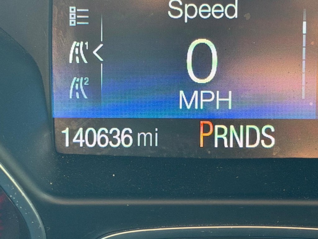 Ford Escape Vehicle Full-screen Gallery Image 18