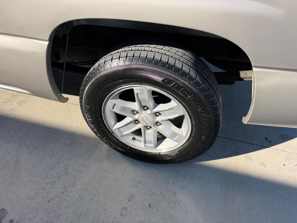 Chevrolet Silverado 1500 Vehicle Full-screen Gallery Image 6