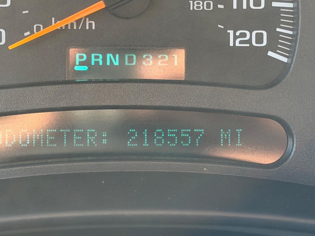 Chevrolet Silverado 1500 Vehicle Full-screen Gallery Image 15