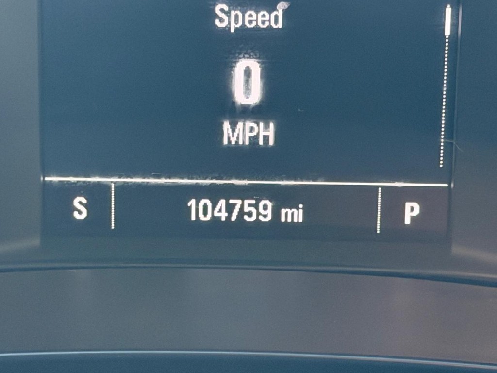 Chevrolet Malibu Vehicle Full-screen Gallery Image 18