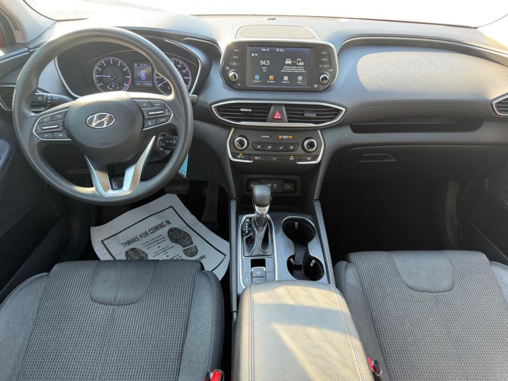 Hyundai Santa Fe Vehicle Full-screen Gallery Image 8