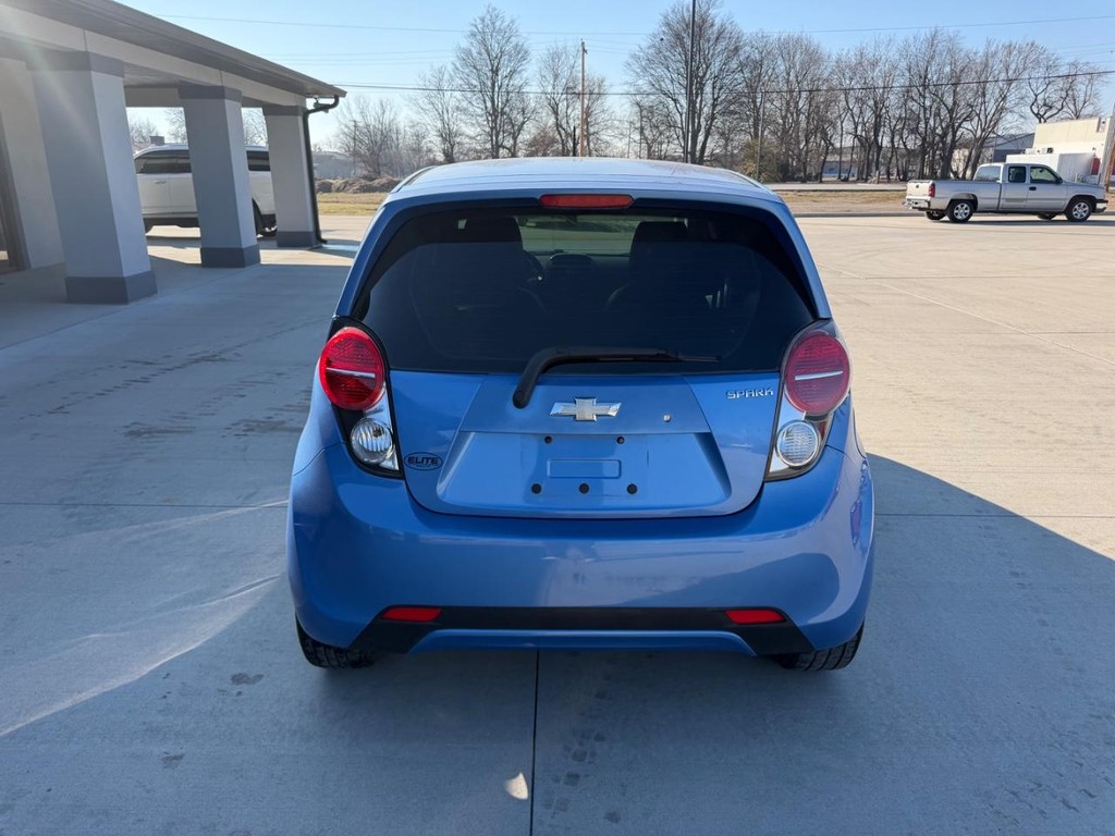 Chevrolet Spark Vehicle Full-screen Gallery Image 4