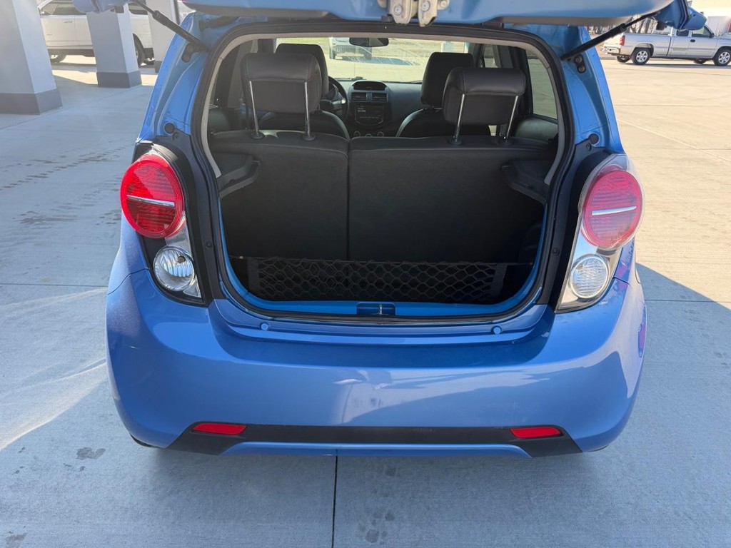 Chevrolet Spark Vehicle Full-screen Gallery Image 5