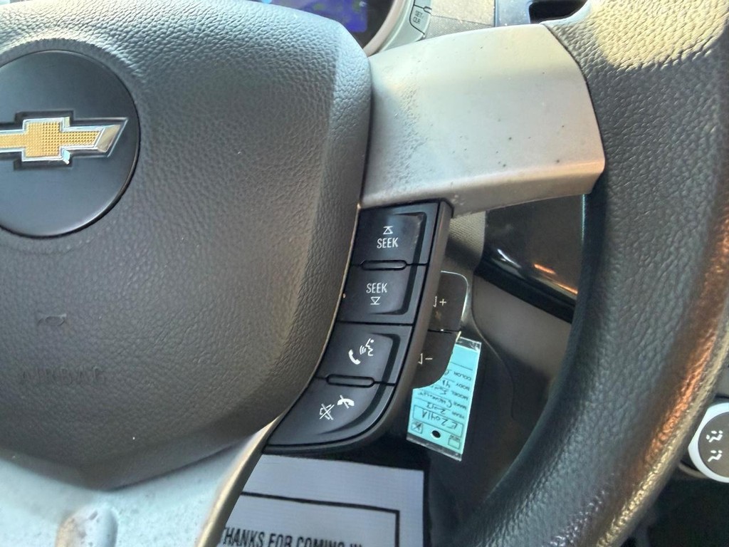 Chevrolet Spark Vehicle Full-screen Gallery Image 11