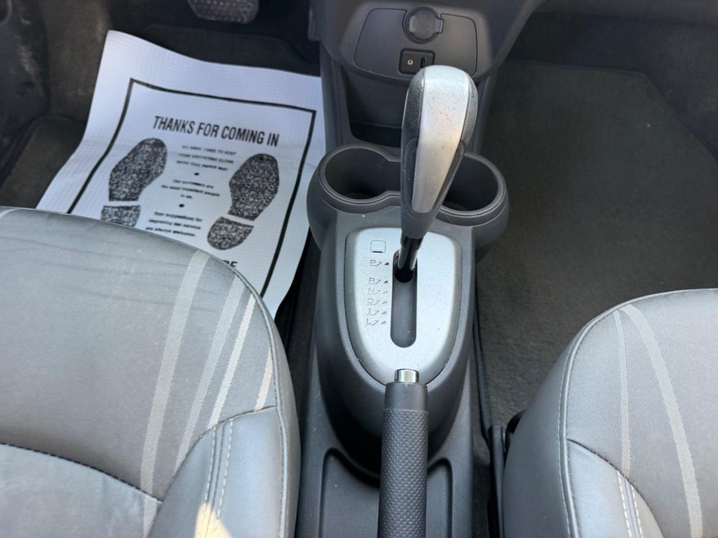 Chevrolet Spark Vehicle Full-screen Gallery Image 14