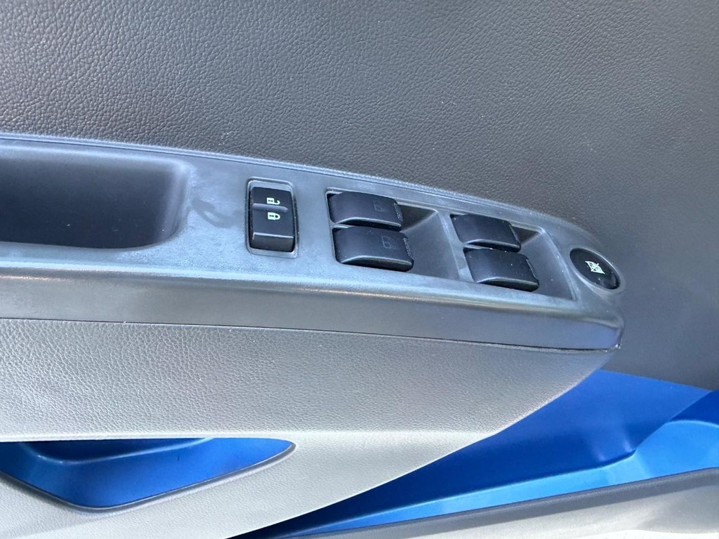 Chevrolet Spark Vehicle Full-screen Gallery Image 16