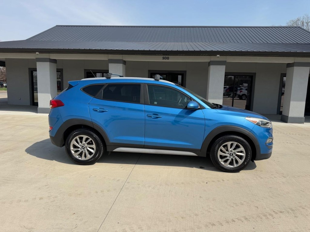 Hyundai Tucson Vehicle Full-screen Gallery Image 2