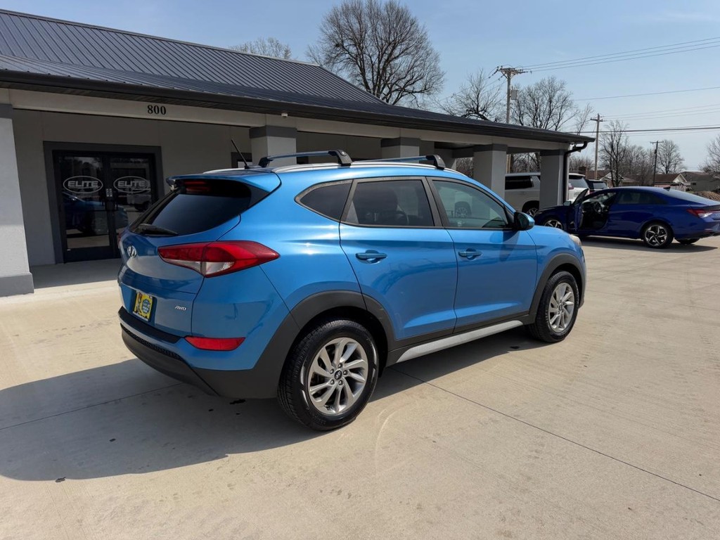 Hyundai Tucson Vehicle Full-screen Gallery Image 3