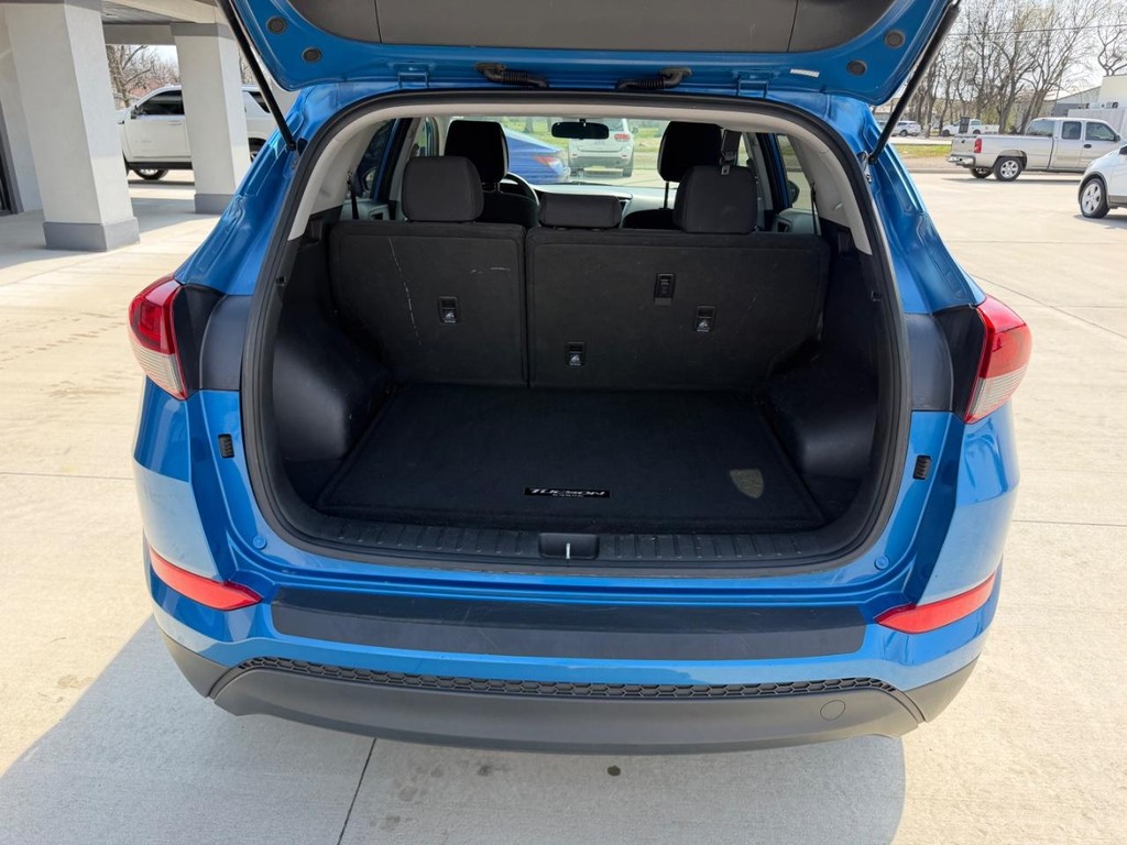 Hyundai Tucson Vehicle Full-screen Gallery Image 5