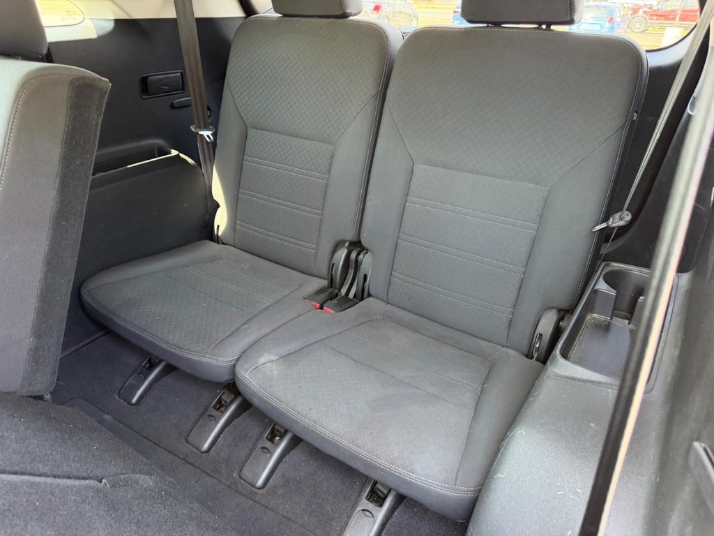 Kia Sorento Vehicle Full-screen Gallery Image 7