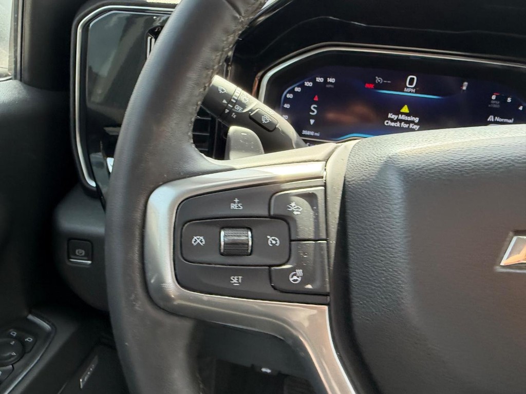 Chevrolet Silverado 1500 Vehicle Full-screen Gallery Image 11