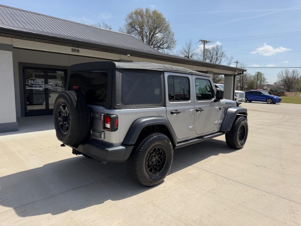 Jeep Wrangler Unlimited Vehicle Full-screen Gallery Image 3