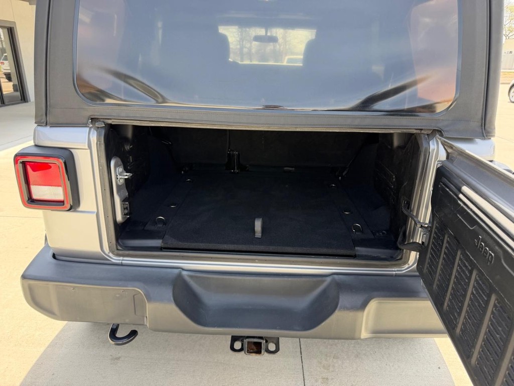 Jeep Wrangler Unlimited Vehicle Full-screen Gallery Image 5