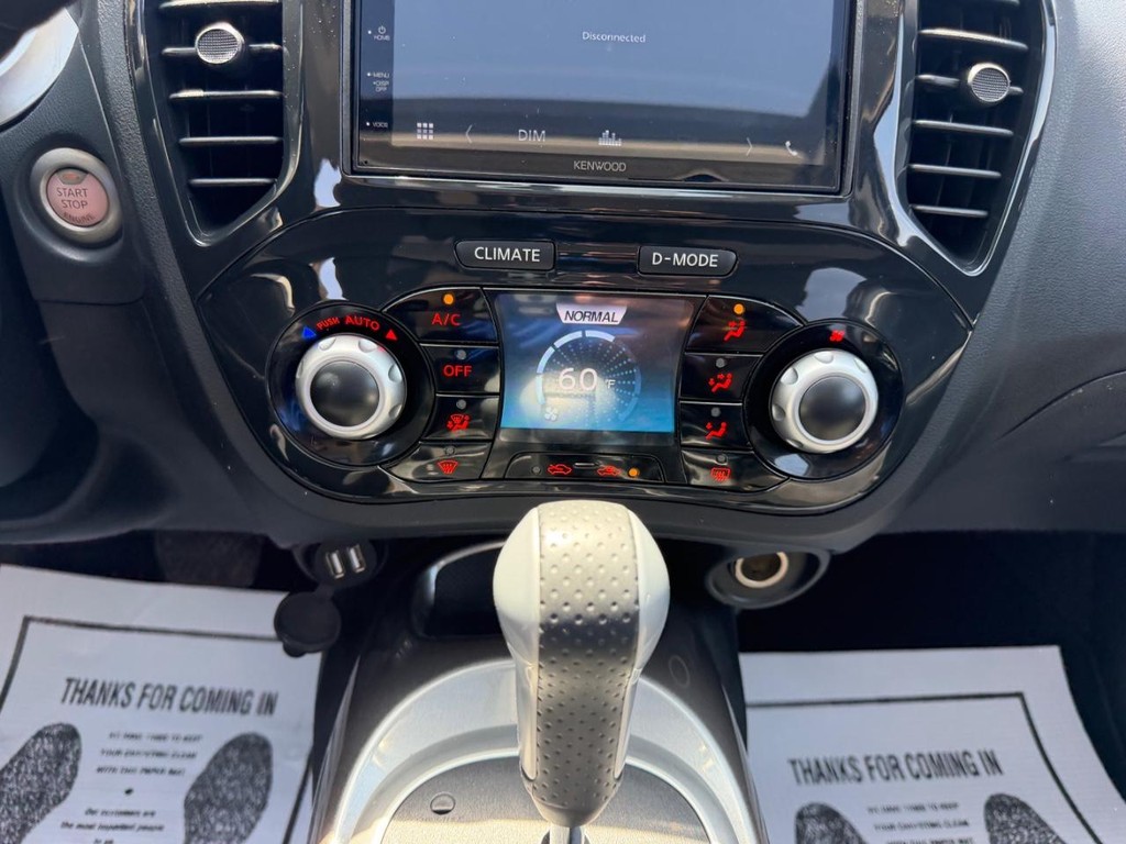 Nissan Juke Vehicle Full-screen Gallery Image 14