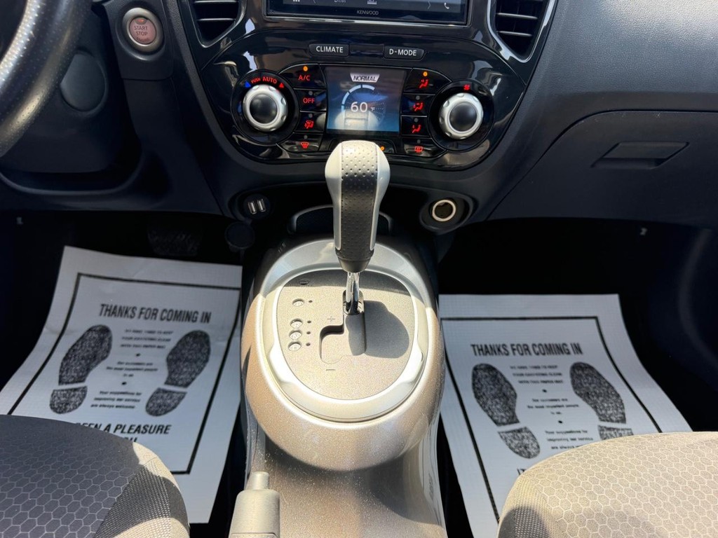 Nissan Juke Vehicle Full-screen Gallery Image 15