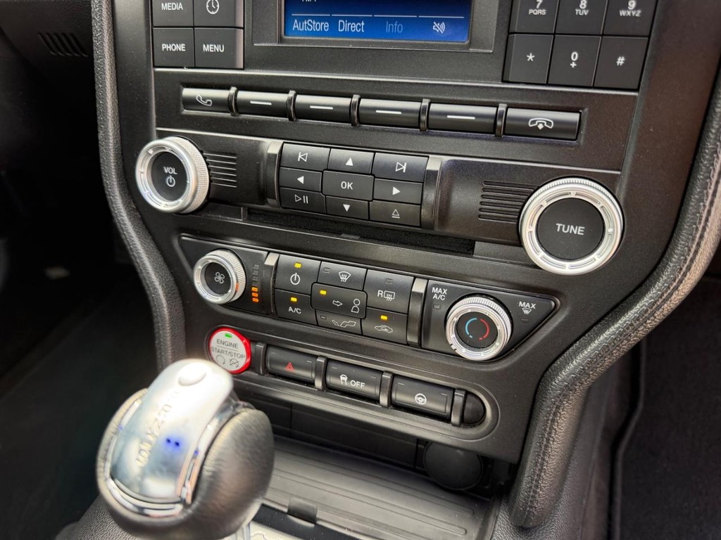 Ford Mustang Vehicle Full-screen Gallery Image 13