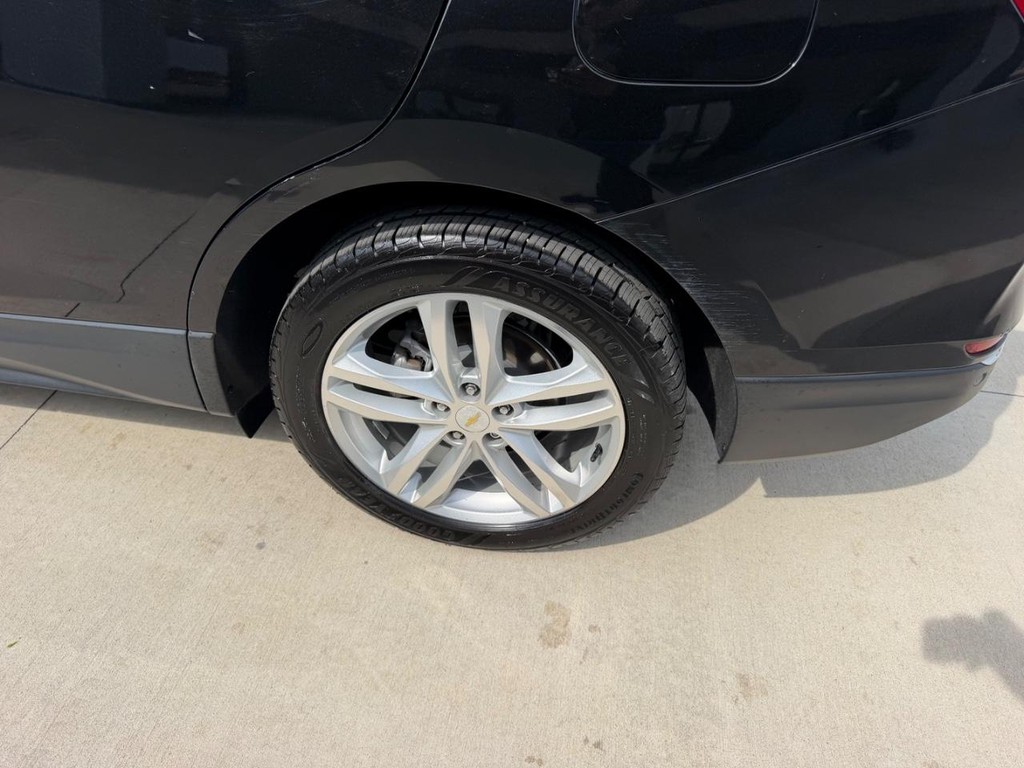 Chevrolet Equinox Vehicle Full-screen Gallery Image 7