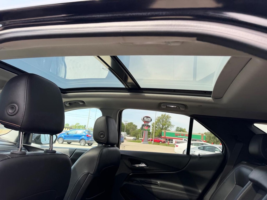 Chevrolet Equinox Vehicle Full-screen Gallery Image 9