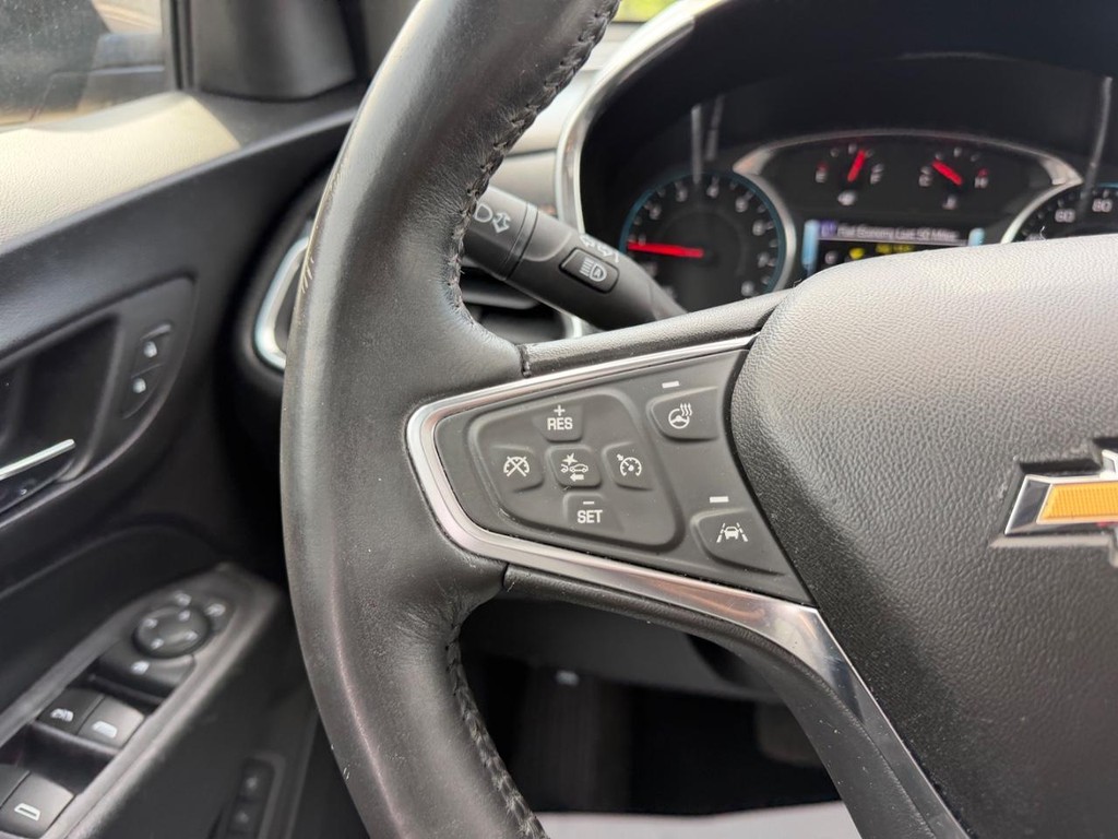 Chevrolet Equinox Vehicle Full-screen Gallery Image 12