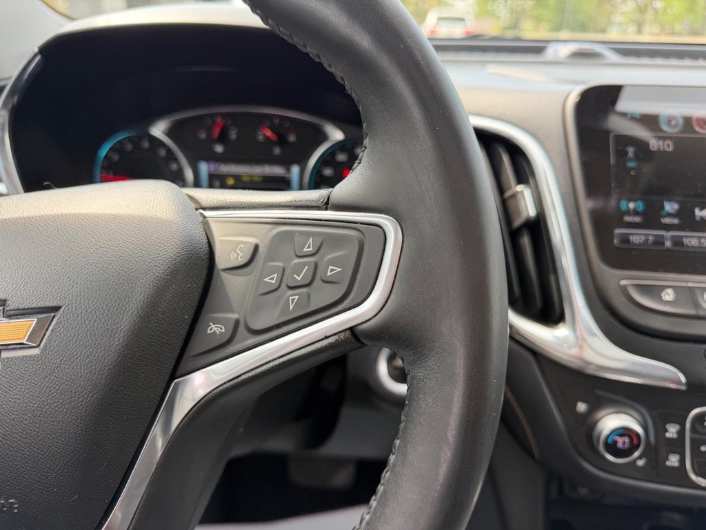 Chevrolet Equinox Vehicle Full-screen Gallery Image 13