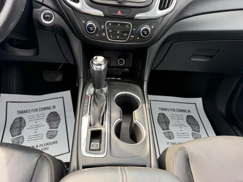 Chevrolet Equinox Vehicle Full-screen Gallery Image 16