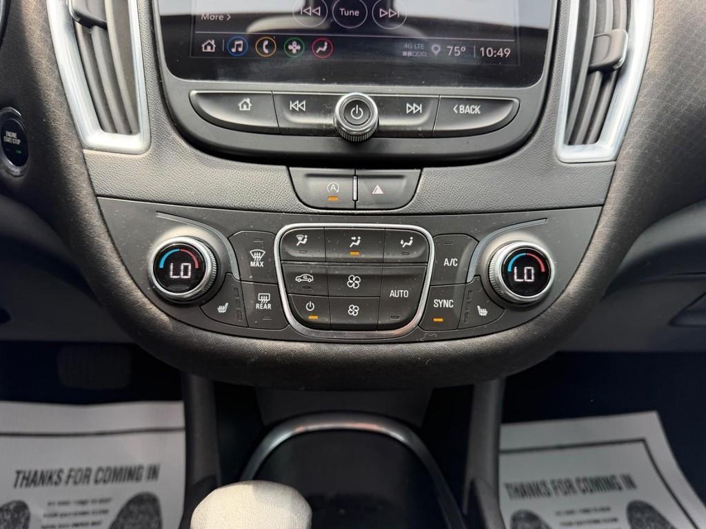 Chevrolet Malibu Vehicle Full-screen Gallery Image 13