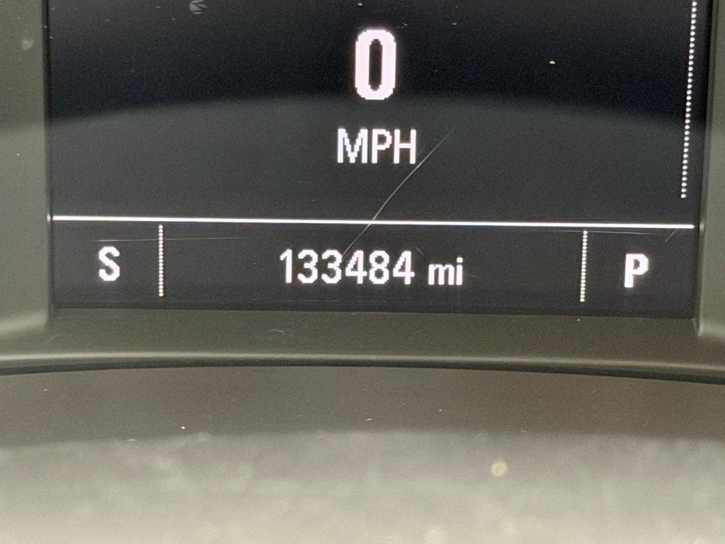 Chevrolet Malibu Vehicle Full-screen Gallery Image 18