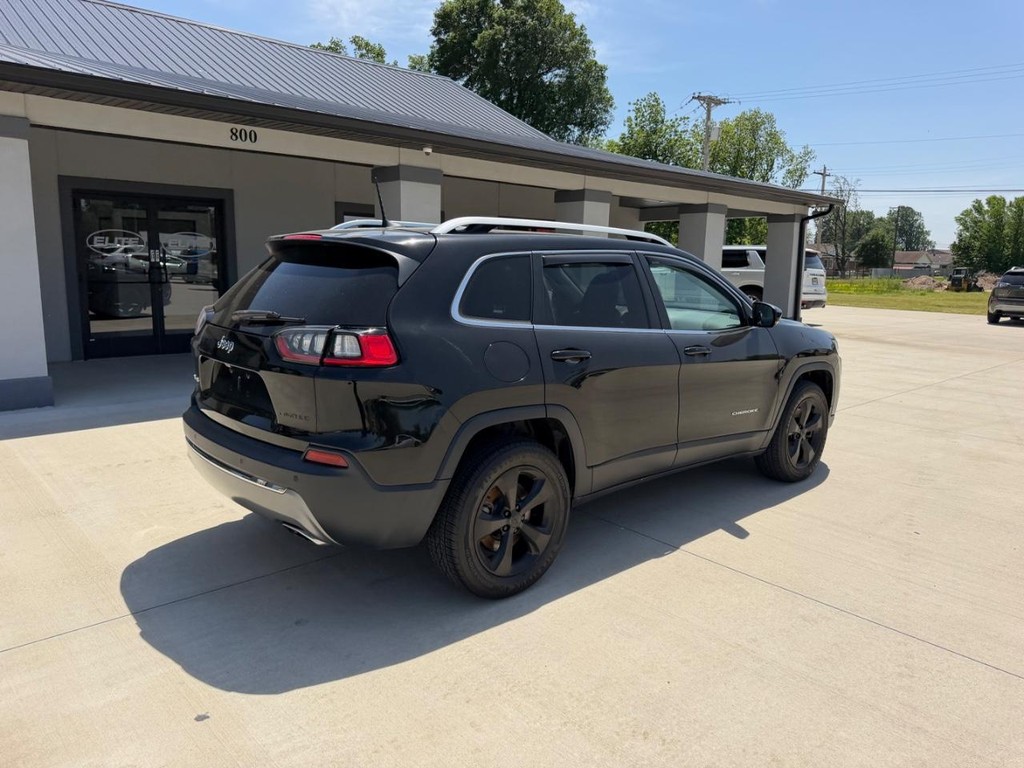 Jeep Cherokee Vehicle Full-screen Gallery Image 03