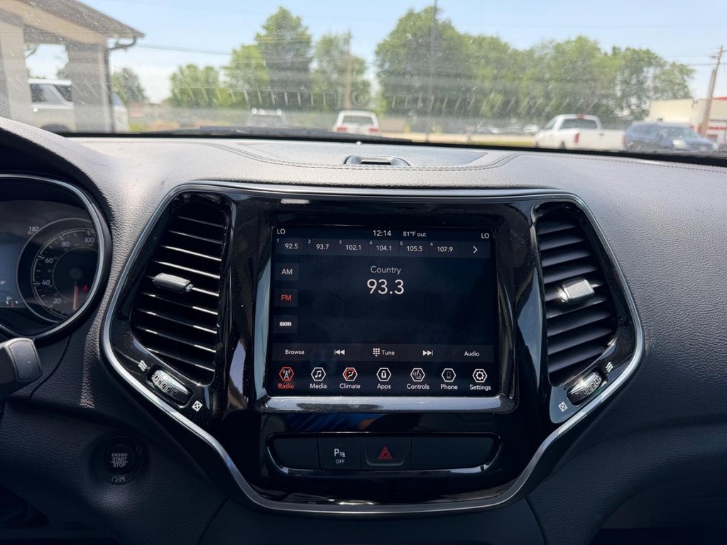 Jeep Cherokee Vehicle Full-screen Gallery Image 14
