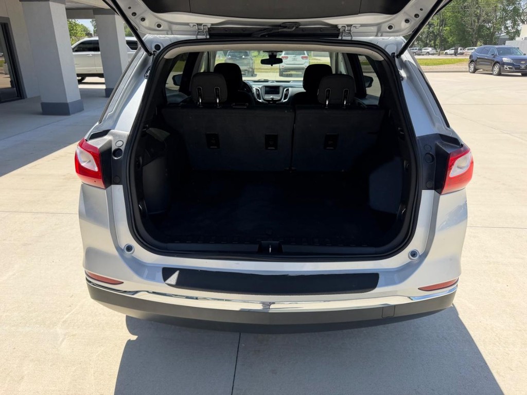 Chevrolet Equinox Vehicle Full-screen Gallery Image 05