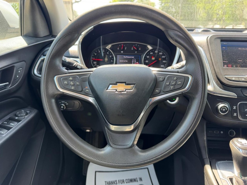 Chevrolet Equinox Vehicle Full-screen Gallery Image 09