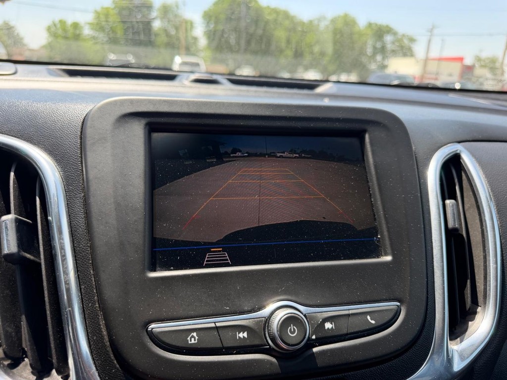 Chevrolet Equinox Vehicle Full-screen Gallery Image 19