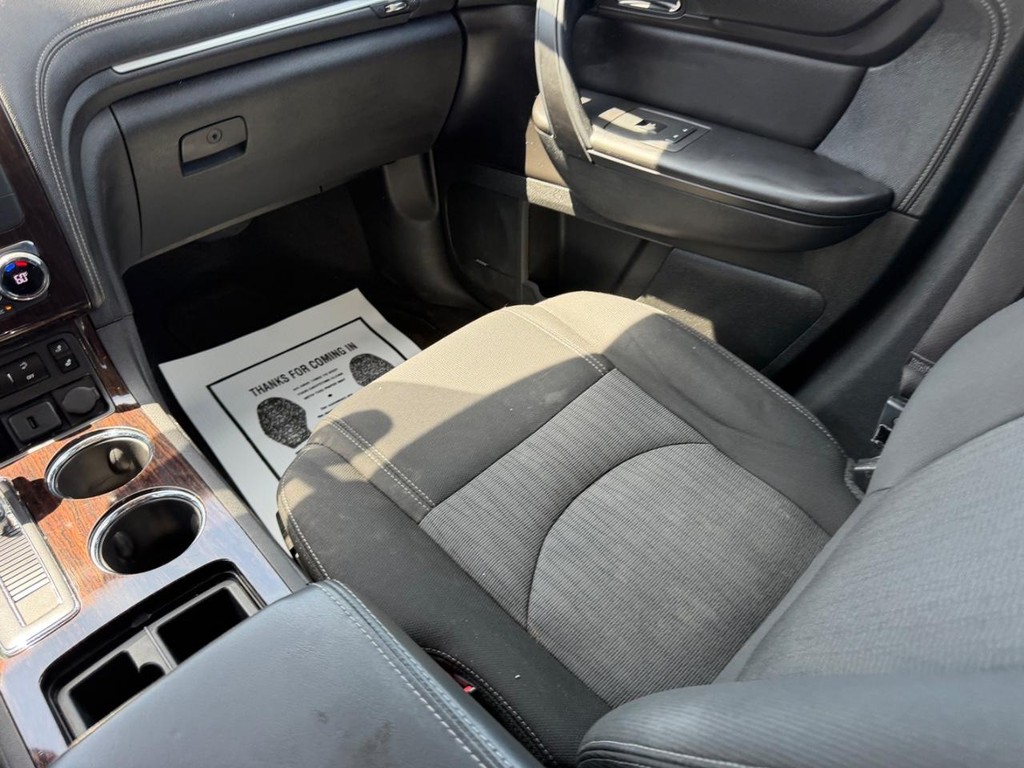 Chevrolet Traverse Vehicle Full-screen Gallery Image 18