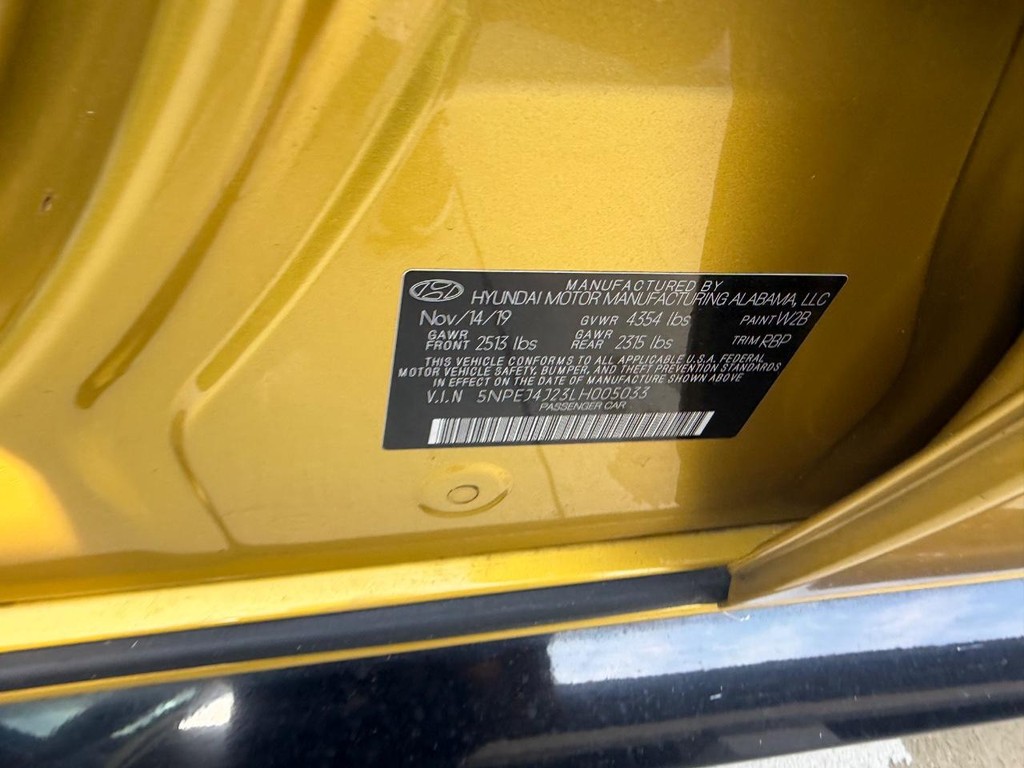 Hyundai Sonata Vehicle Full-screen Gallery Image 21