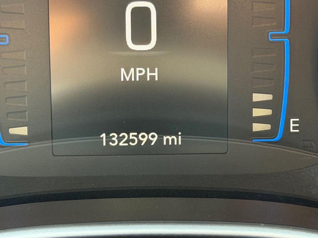 Chrysler Pacifica Vehicle Full-screen Gallery Image 21
