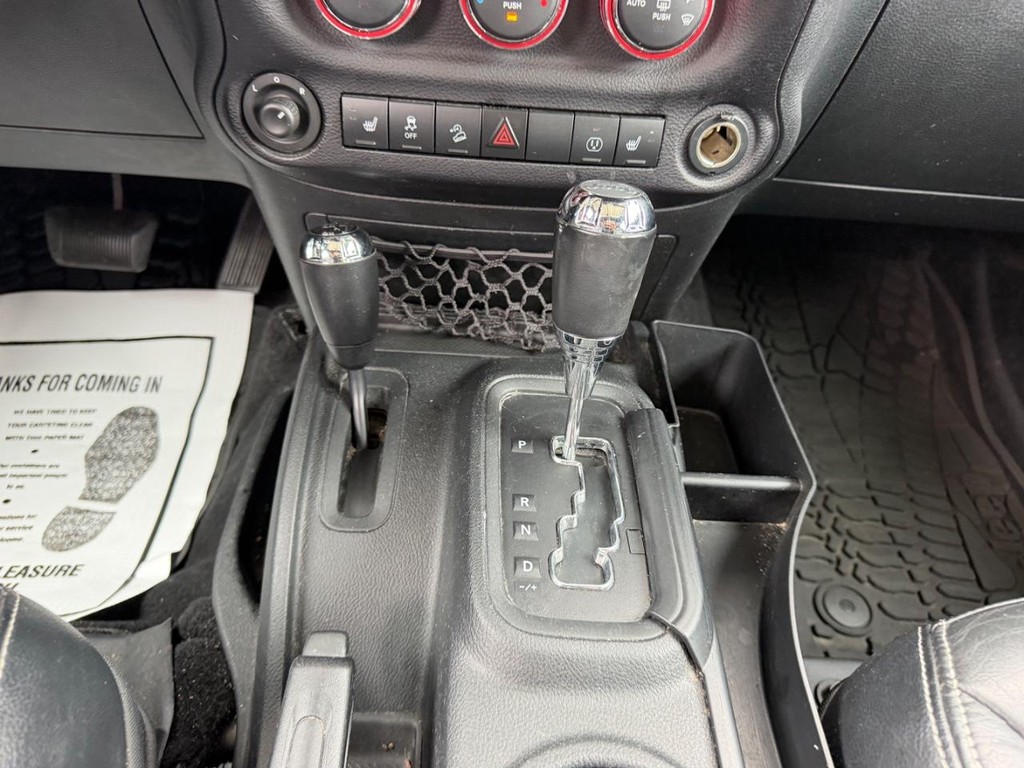 Jeep Wrangler Unlimited Vehicle Full-screen Gallery Image 14