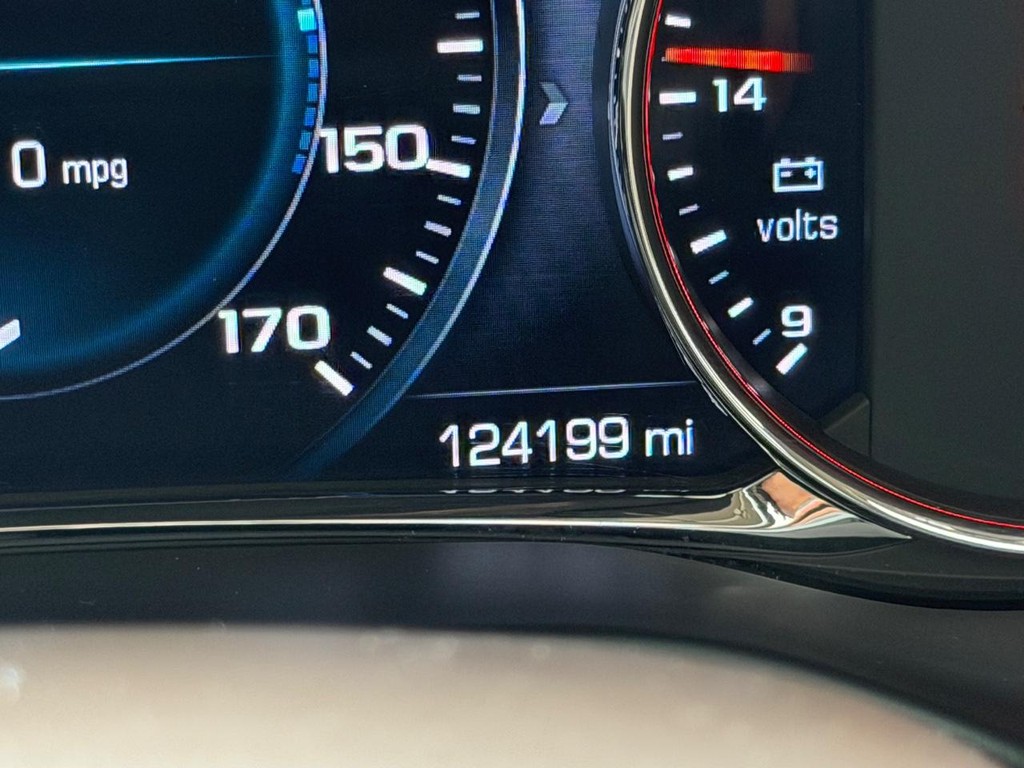 GMC Acadia Vehicle Full-screen Gallery Image 23