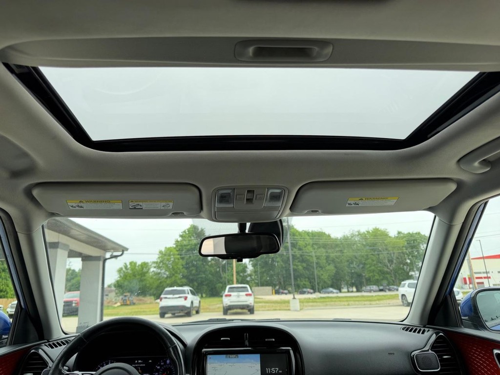 2022 Kia Soul Turbo - Photo 8