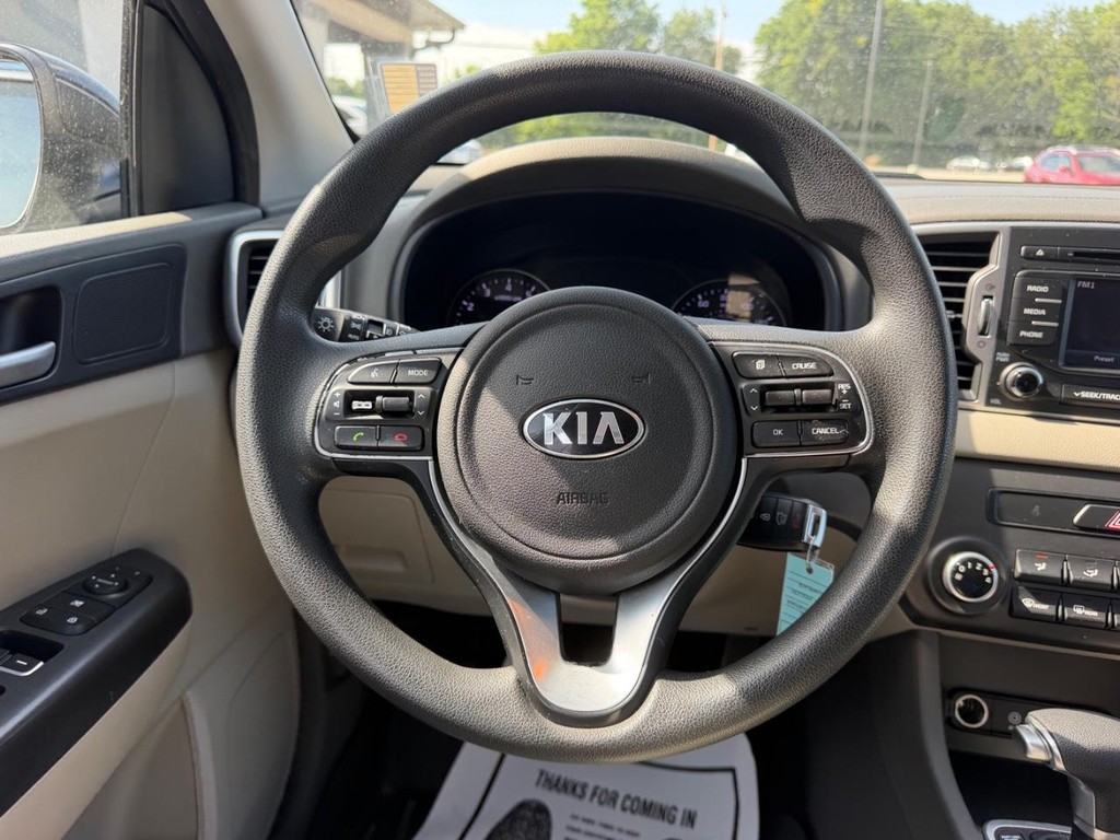 Kia Sportage Vehicle Full-screen Gallery Image 9