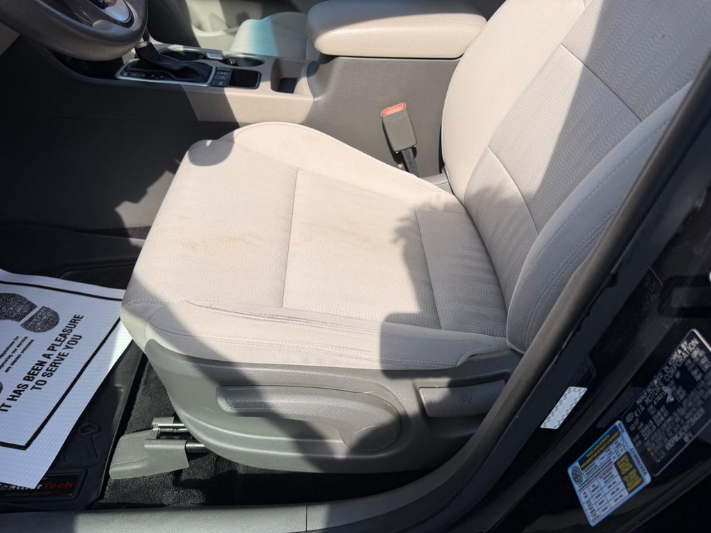 Kia Sportage Vehicle Full-screen Gallery Image 17