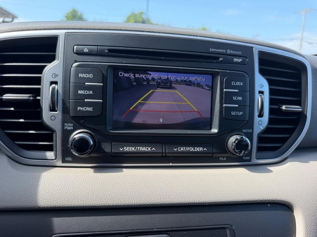Kia Sportage Vehicle Full-screen Gallery Image 18