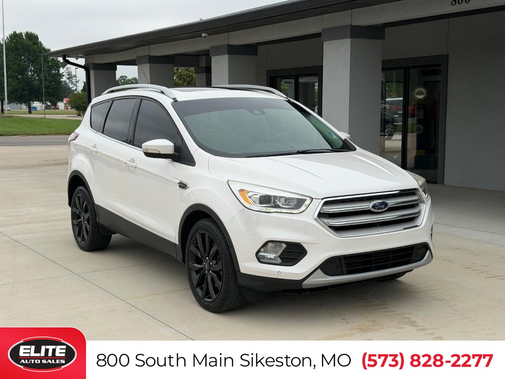 2017 Ford Escape Titanium 4WD's photo