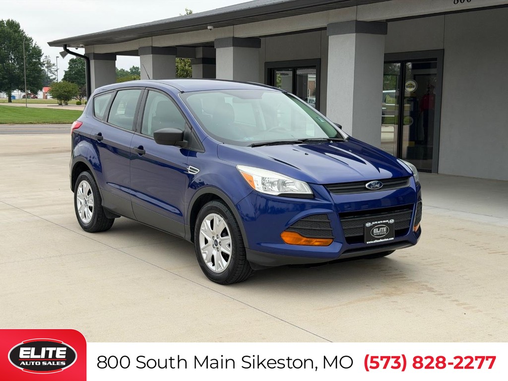 2015 Ford Escape S's photo