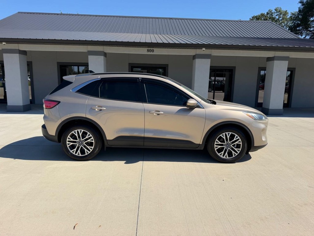 Ford Escape Vehicle Full-screen Gallery Image 2