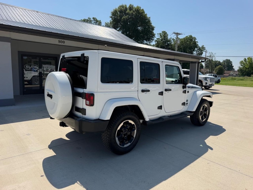 Jeep Wrangler Unlimited Vehicle Full-screen Gallery Image 3
